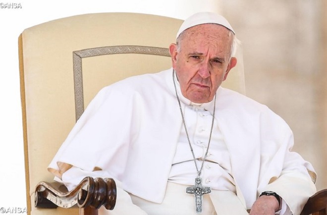Papa faz apelo por desempregados: "trabalho traz dignidade"