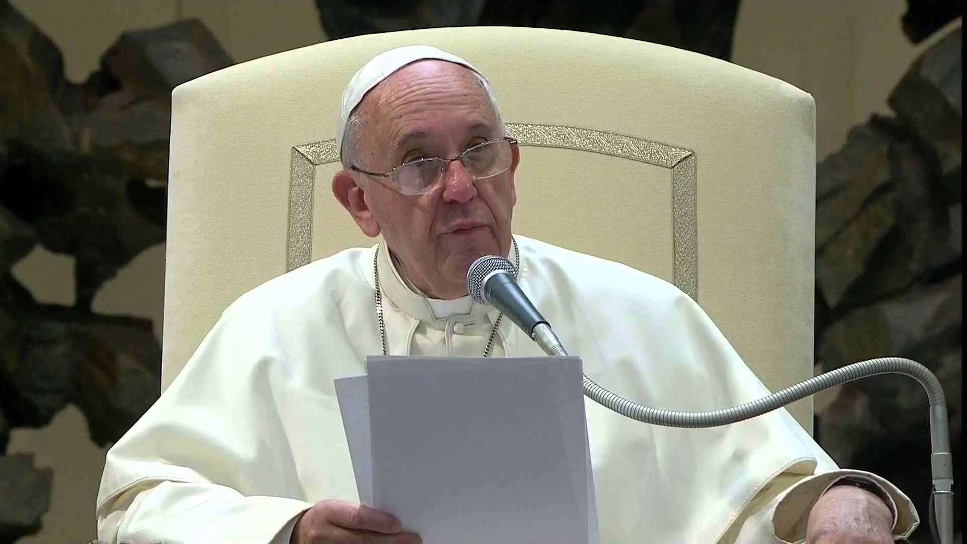 Papa dedica catequese ao canto do "Glória" e à oração coleta