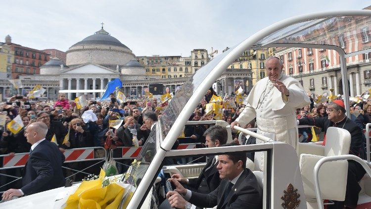 Papa em Nápoles 21 de junho para encontro em Faculdade teológica