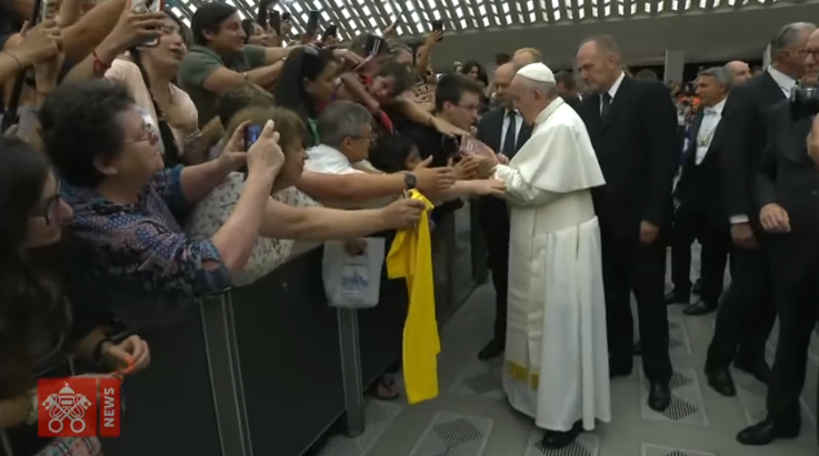 Papa Francisco: a mão de Jesus é a nossa mão, sempre estendida para ajudar o outro
