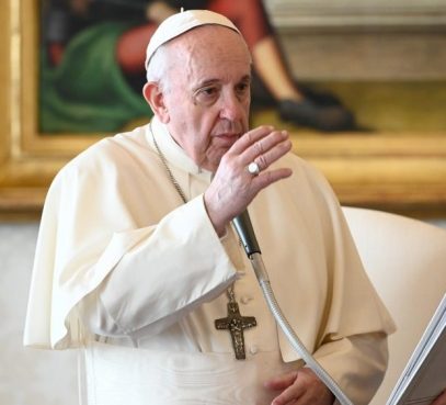 O Papa: devemos aprender a não amaldiçoar, mas a abençoar